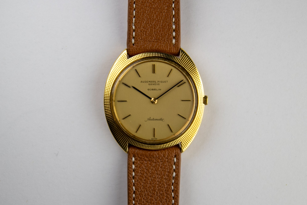 Unusual Case Audemars Piguet “Gübelin” signed